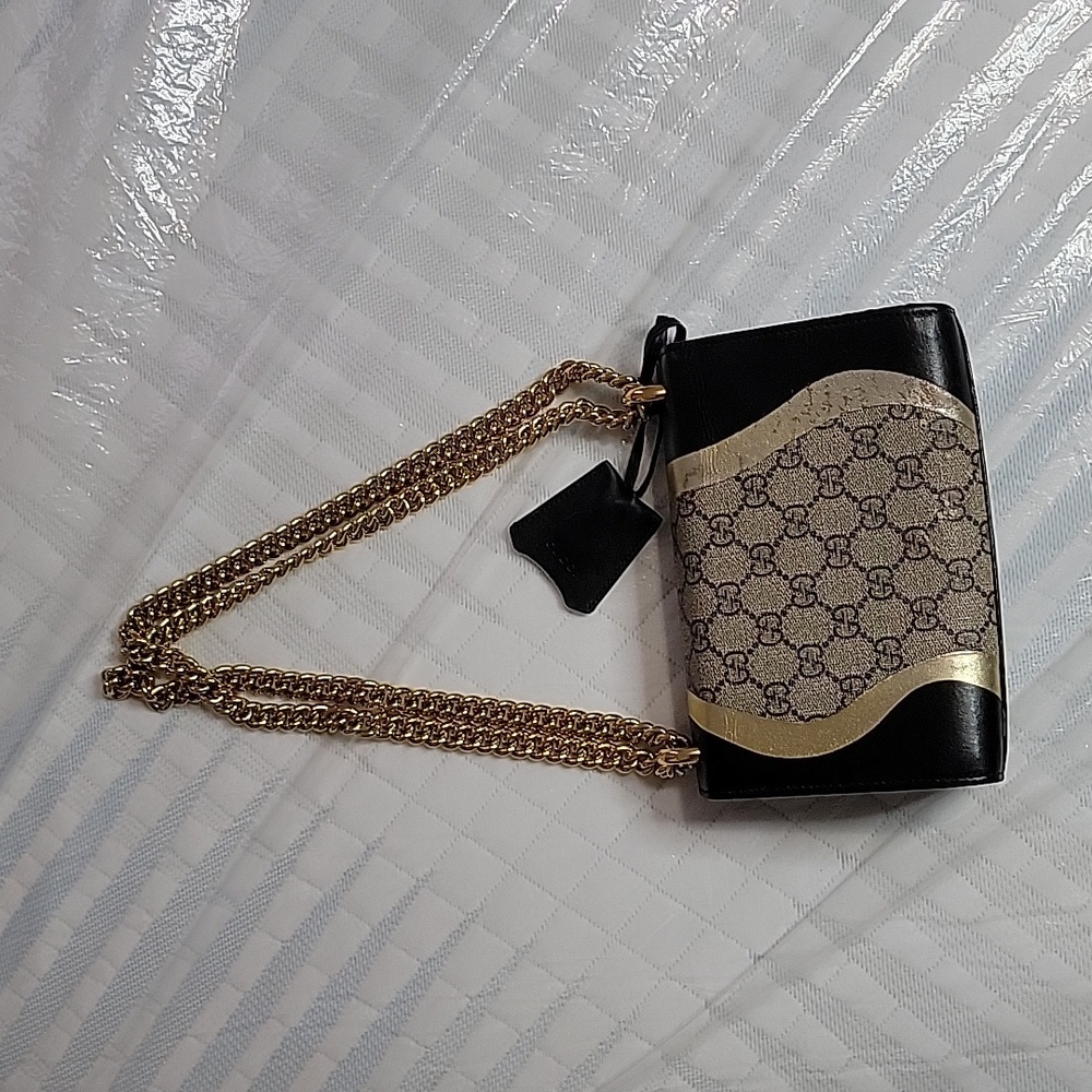 GUCCI Tricolor GG Supreme Canvas And Leather Medium Padlock Shoulder Bag - Picture 9 of 16